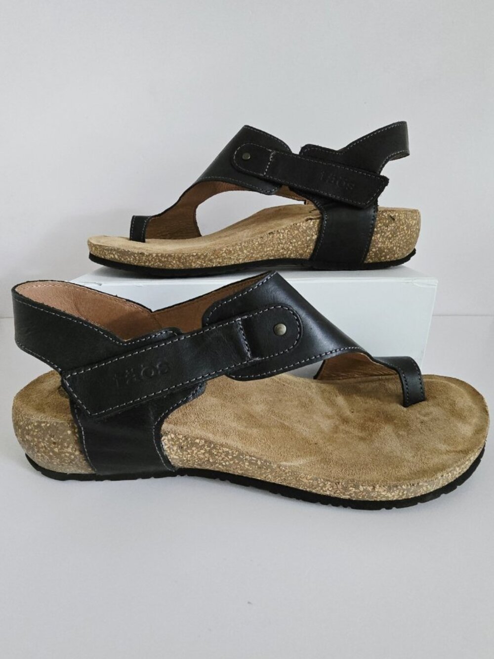 Taos Fame Black Toe Loop Leather Cork Sandals 9 9.5 40 Shoes Womens